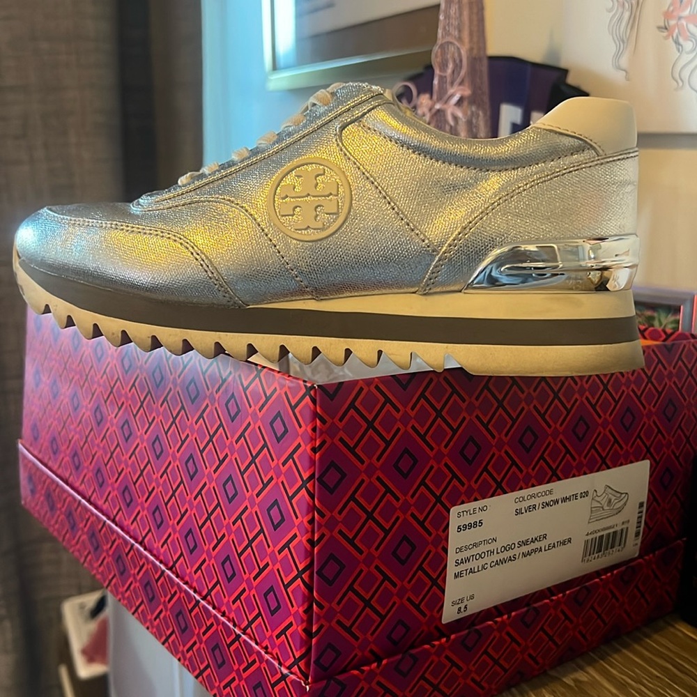 Tory Burch sneakers - Snow White style 8.5 women’s